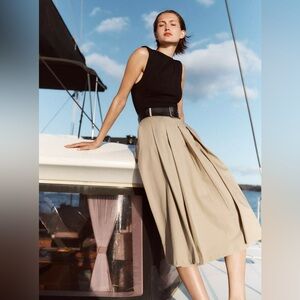 Zara… Elegant Black and Tan Sleeveless Dress / new with tag